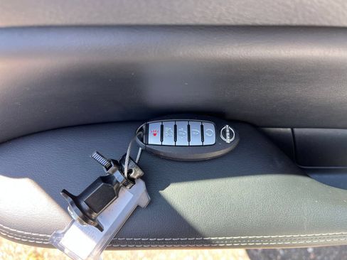 Used 2025 Nissan Altima 2.5 SV FWD image 17