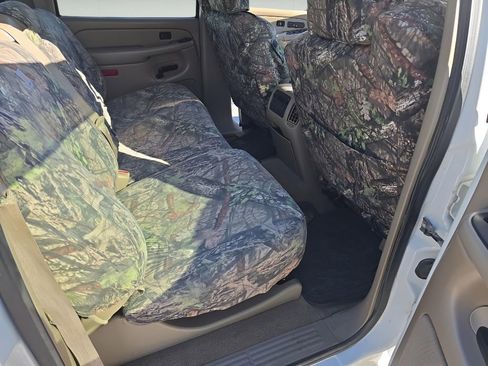 Used 2004 GMC Sierra 2500 SLT w/ Heavy-Duty Power Package image 32