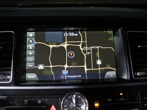 Used 2016 Kia K900 Luxury RWD image 16