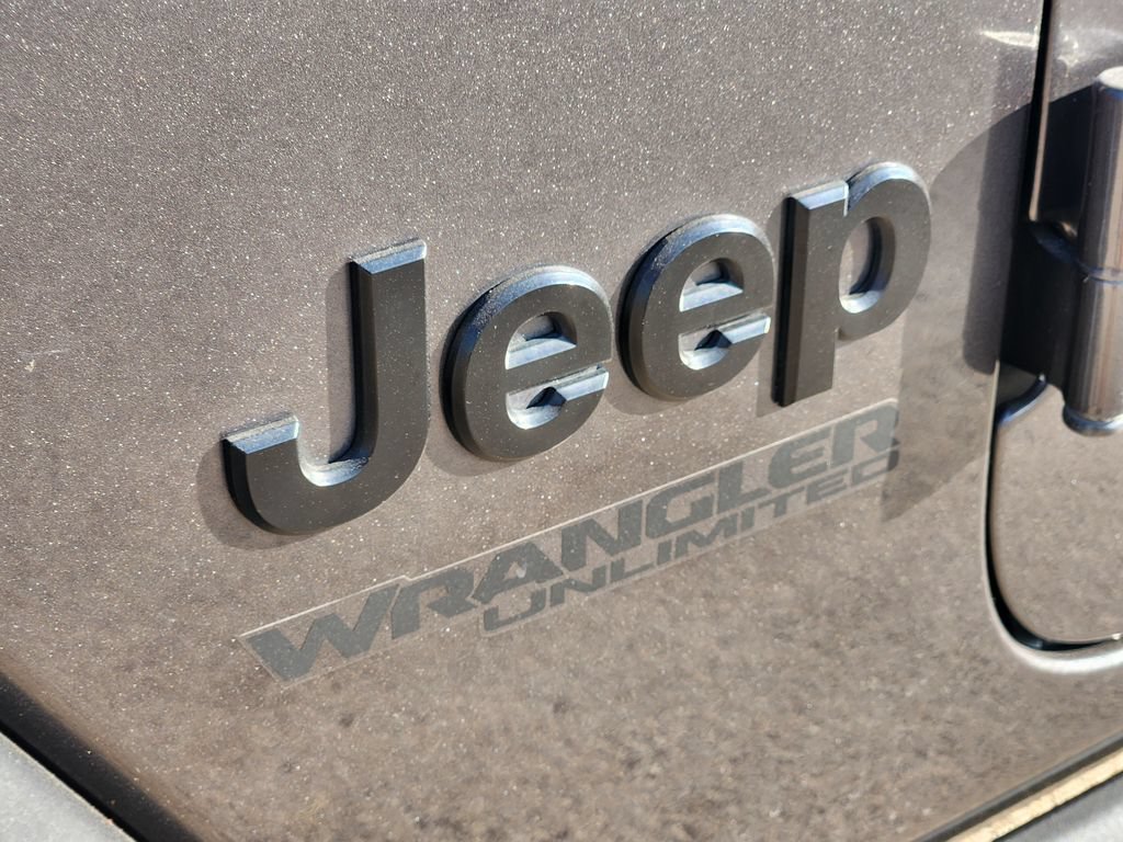 Used 2021 Jeep Wrangler Unlimited Sport AWD/4WD image 12