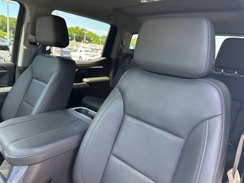 Used 2024 GMC Sierra 1500 SLT w/ SLT Convenience Package AWD/4WD image 19
