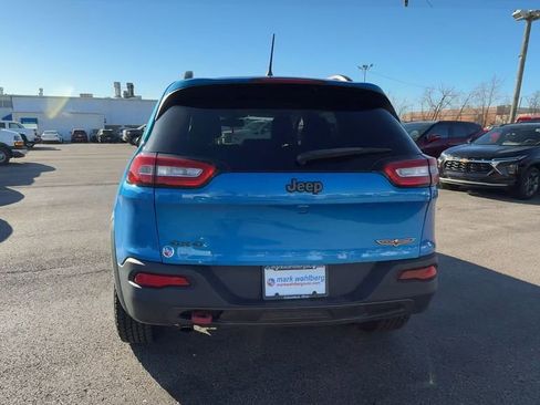 Used 2017 Jeep Cherokee Trailhawk image 7