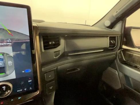 Used 2023 Ford F150 Lightning Lariat AWD/4WD image 36