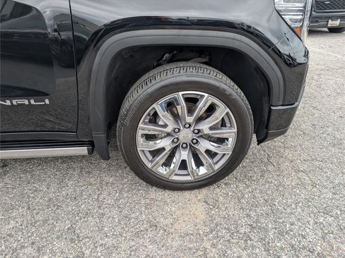 Used 2023 GMC Sierra 1500 Denali w/ Denali Reserve Package AWD/4WD image 9