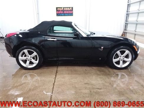Used 2006 Pontiac Solstice Convertible w/ Premium Package image 2