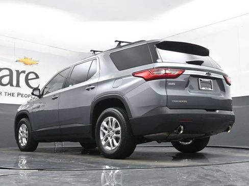 Used 2021 Chevrolet Traverse LT FWD image 5