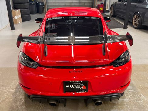 Used 2023 Porsche 718 Cayman GT4 RS RWD image 9