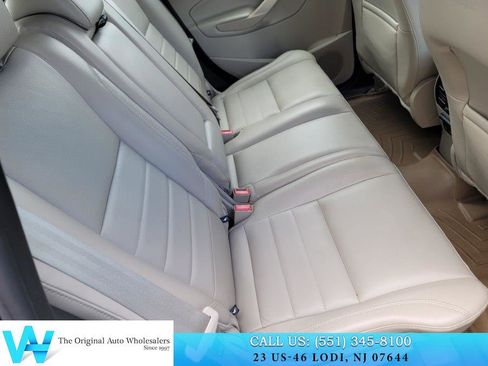 Used 2013 Ford C-MAX SEL FWD image 19
