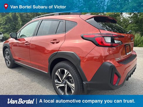 Used 2025 Subaru Crosstrek 2.5i Premium AWD/4WD image 4