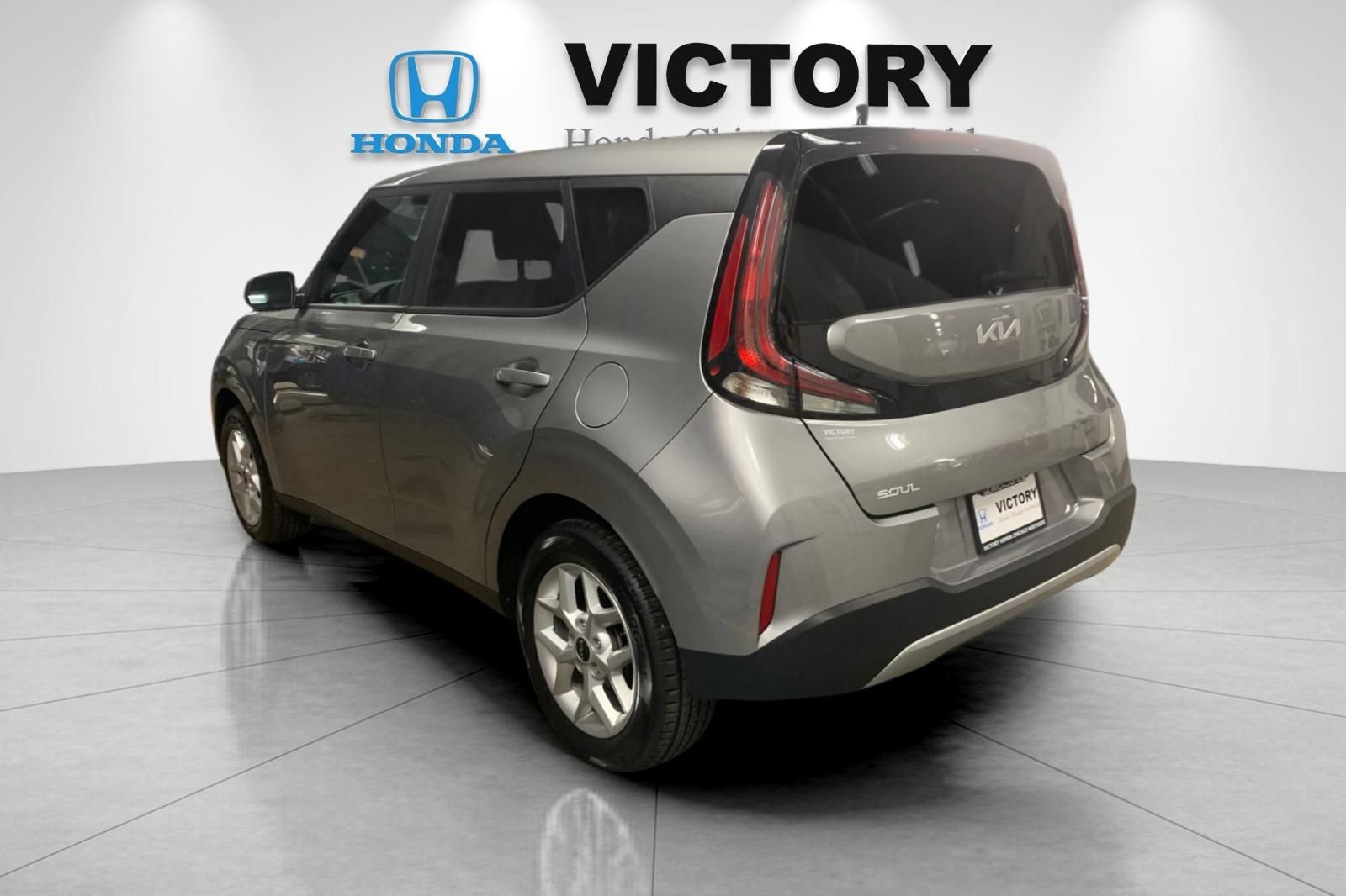 Used 2025 Kia Soul LX w/ LX Technology Package FWD image 4