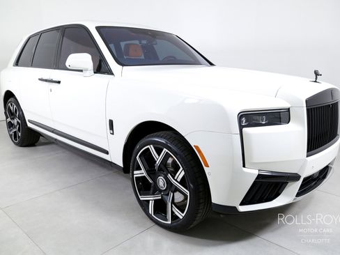 Certified 2025 Rolls-Royce Cullinan image 6