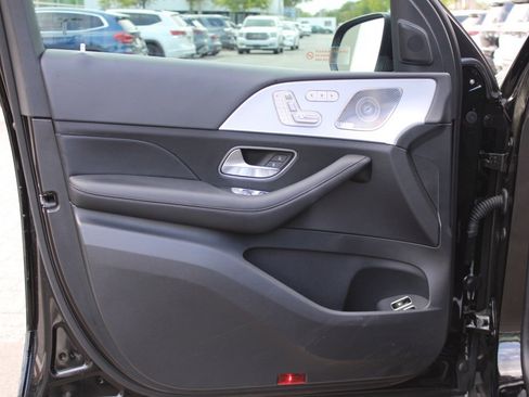 Used 2024 Mercedes-Benz GLE 450e 4MATIC image 10