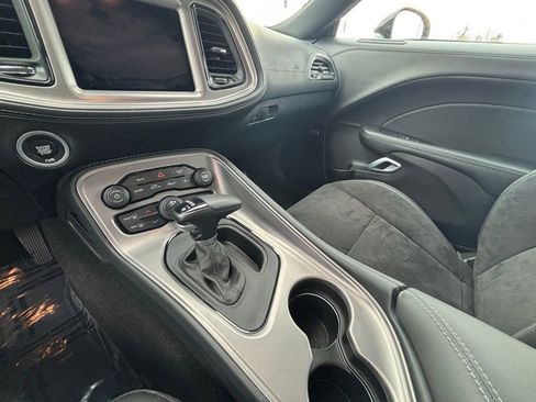 Used 2023 Dodge Challenger GT w/ Plus Package image 17