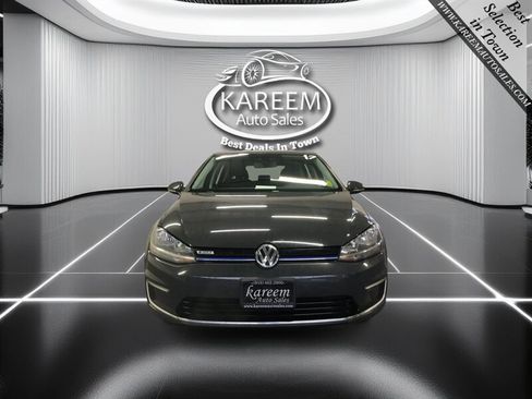 Used 2017 Volkswagen e-Golf SE w/ DC Fast Charging Package image 2