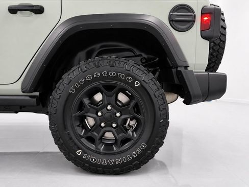 Used 2023 Jeep Wrangler Unlimited w/ Cold Weather Group AWD/4WD image 9