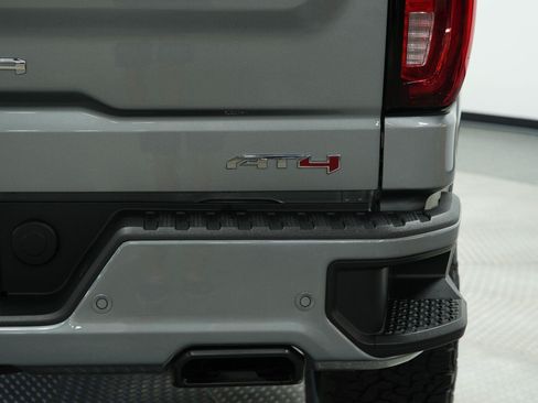 Used 2025 GMC Sierra 1500 AT4 w/ AT4 Premium Package AWD/4WD image 27