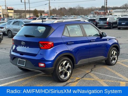 Used 2024 Hyundai Venue Limited image 6