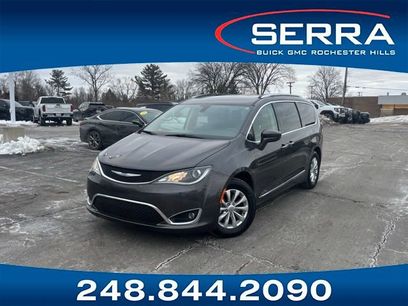 Used 2018 Chrysler Pacifica Touring-L Plus