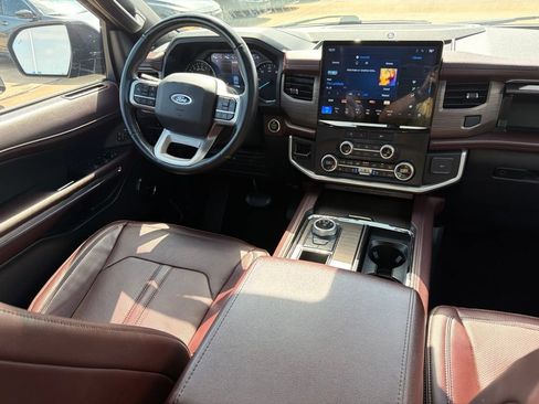 Used 2024 Ford Expedition Max Limited RWD image 21
