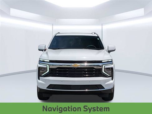 Used 2026 Chevrolet Suburban LS RWD image 12