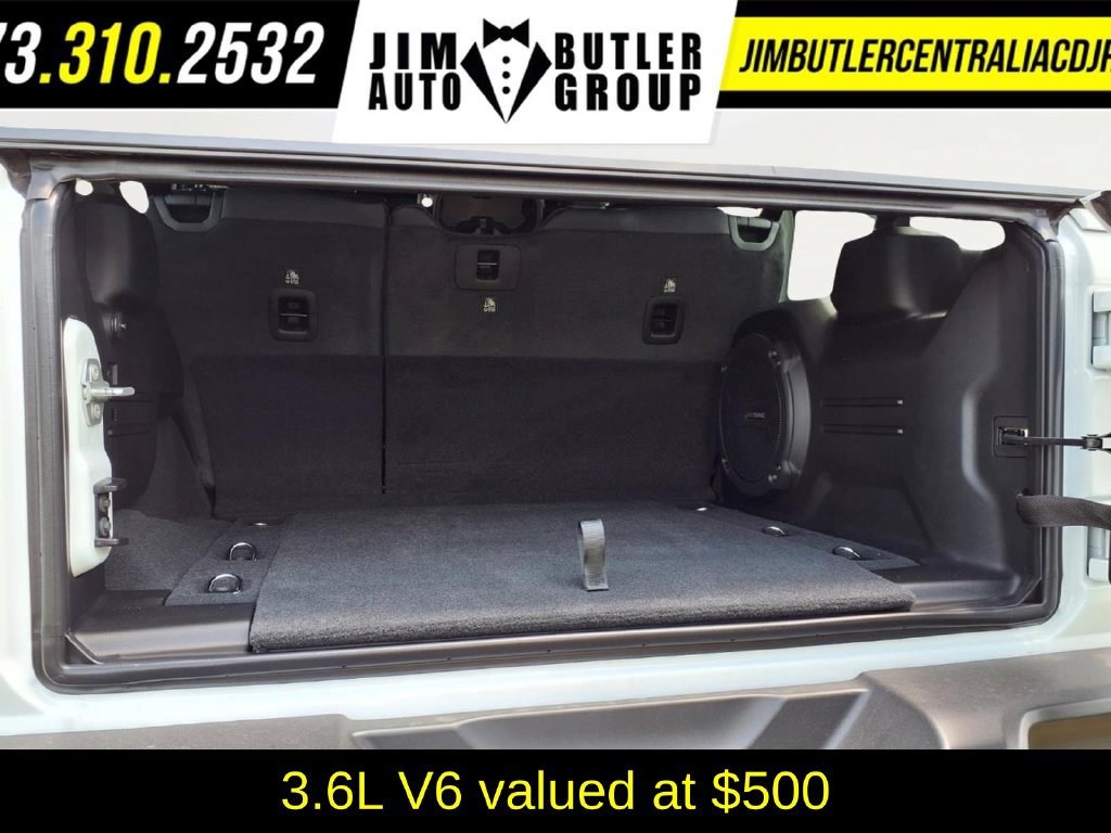 New 2026 Jeep Wrangler Unlimited Sahara AWD/4WD image 6