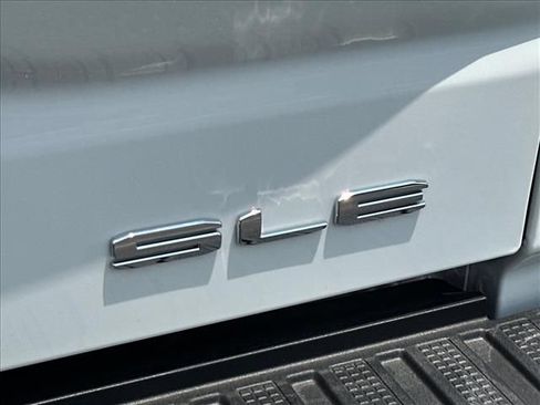 New 2026 GMC Sierra 1500 SLE AWD/4WD image 11