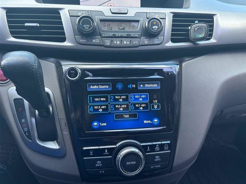 Used 2015 Honda Odyssey Touring image 16
