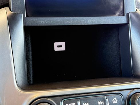 Used 2015 Chevrolet Tahoe LTZ RWD image 34