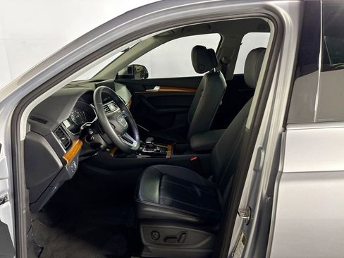 Used 2023 Audi Q5 2.0T Premium w/ Convenience Package AWD/4WD image 11