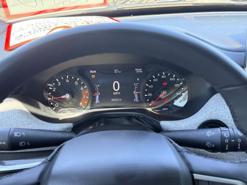 Used 2024 Jeep Compass Latitude AWD/4WD image 16