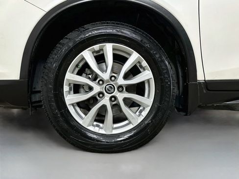 Used 2017 Nissan Rogue SV FWD image 35