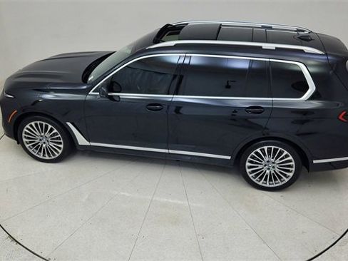 Used 2025 BMW X7 xDrive40i w/ Executive Package image 84
