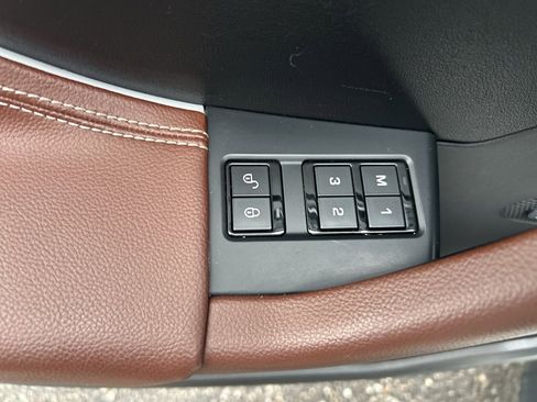 Used 2017 Jaguar F-PACE S image 23