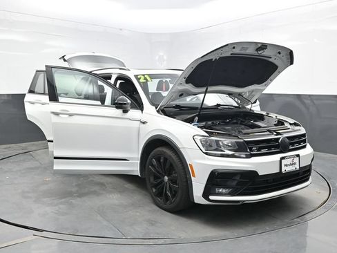 Used 2021 Volkswagen Tiguan SE R-Line AWD/4WD image 41