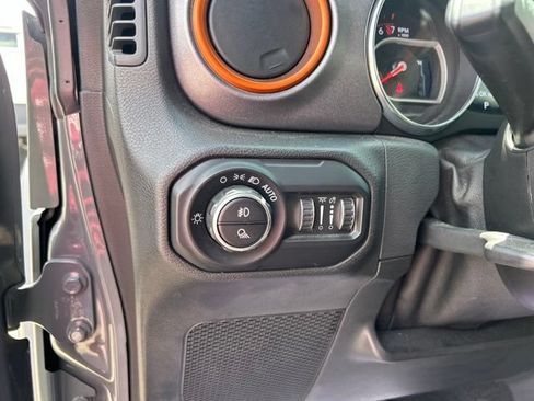 Used 2021 Jeep Gladiator Mojave AWD/4WD image 16