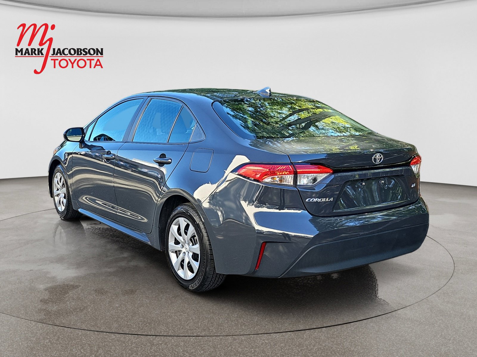 Used 2024 Toyota Corolla LE FWD image 14