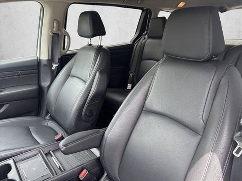 Used 2025 Honda Odyssey EX-L image 16