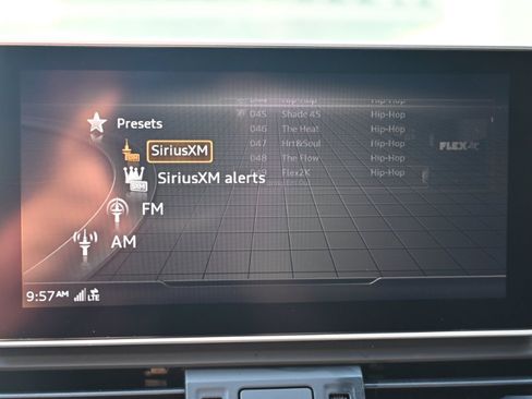 Used 2020 Audi SQ5 Premium Plus w/ Premium Plus Package AWD/4WD image 32