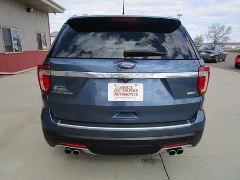 Used 2018 Ford Explorer Platinum AWD/4WD image 8