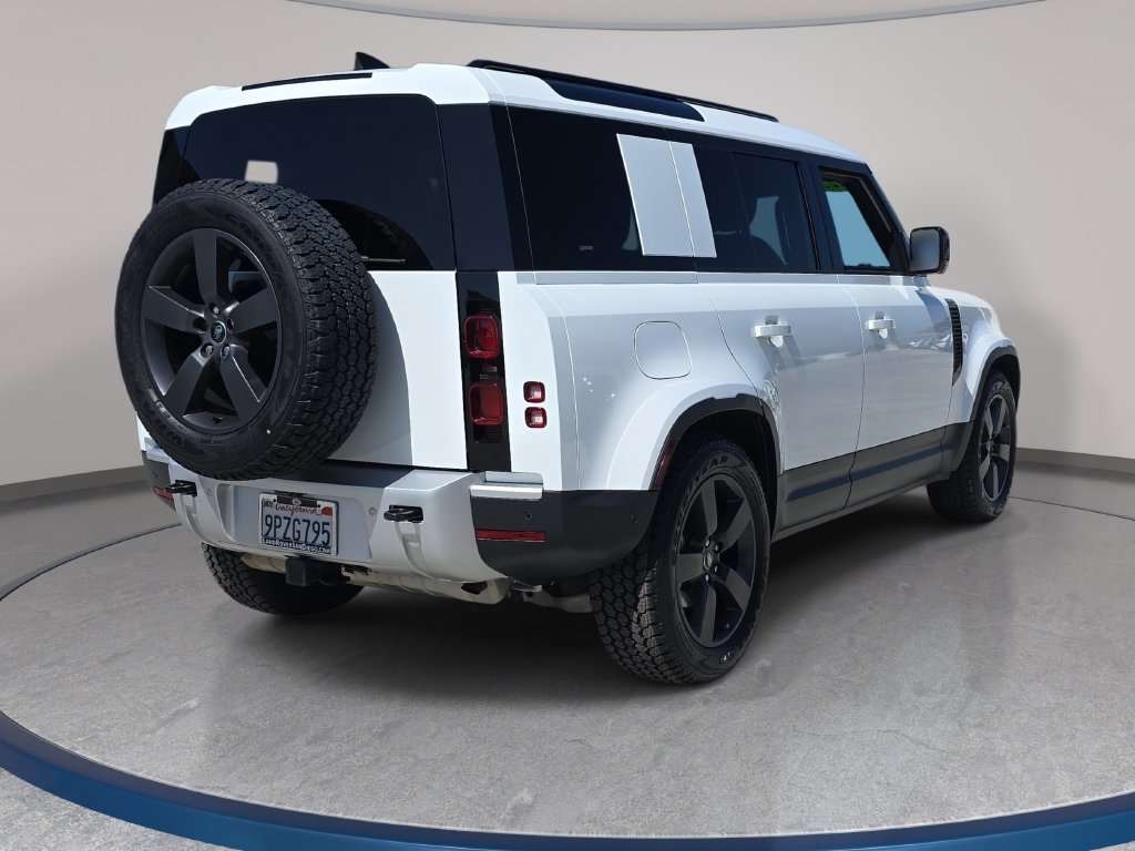 Used 2025 Land Rover Defender 110 S AWD/4WD image 5