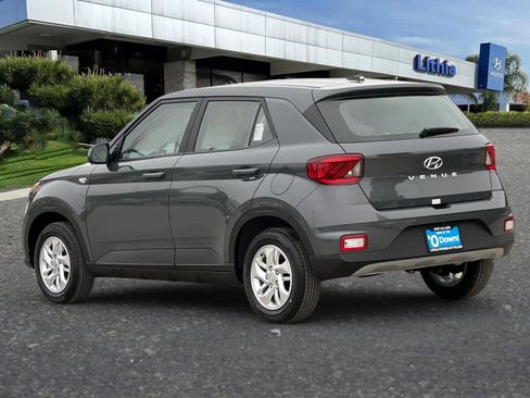 New 2026 Hyundai Venue SE image 6
