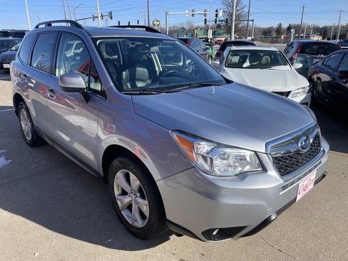 Used 2015 Subaru Forester 2.5i Limited AWD/4WD image 6