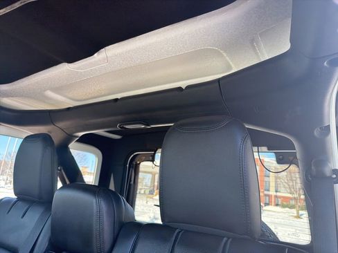 Used 2021 Jeep Wrangler Unlimited Sahara image 26