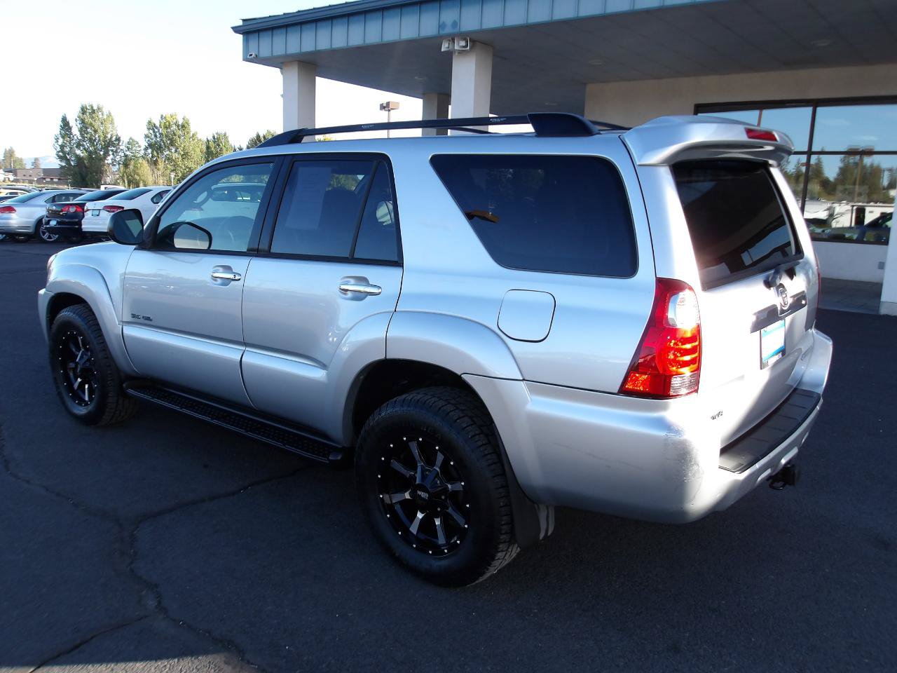Used 2006 Toyota 4Runner SR5 AWD/4WD image 3