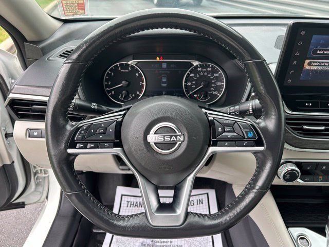 Used 2023 Nissan Altima 2.5 SV w/ SV Premium Package FWD image 16