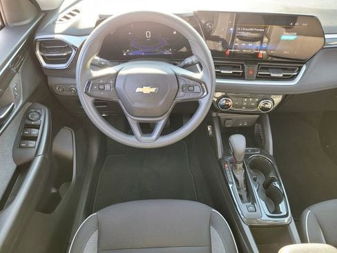 Used 2025 Chevrolet TrailBlazer LT image 13