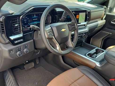 Certified 2024 Chevrolet Silverado 2500 High Country w/ Technology Package AWD/4WD image 21