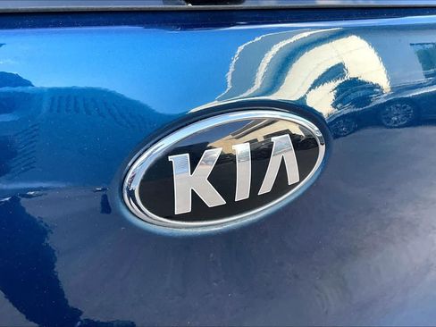 Used 2019 Kia Niro LX FWD image 10