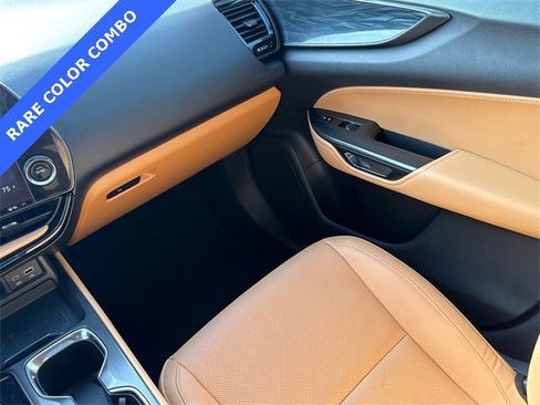 Used 2025 Lexus NX 250 FWD w/ Premium Package image 14