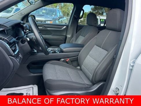 Used 2025 GMC Acadia Elevation image 14